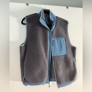 Aritzia TNA Fleece Vest